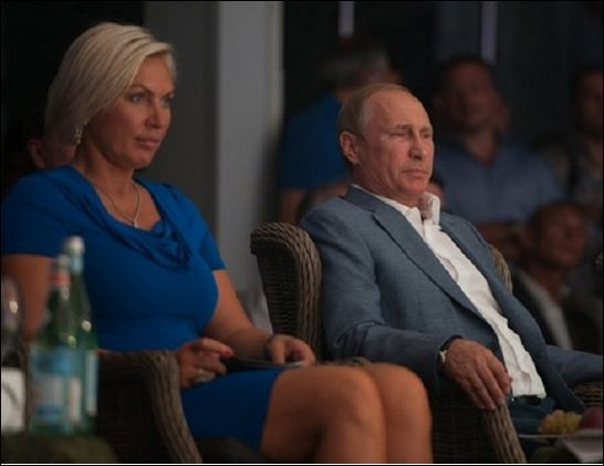 Владимир Путин замени Алина Кабаева с шампионка по борба?