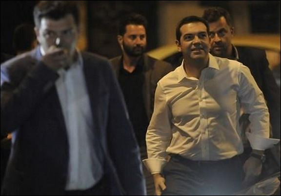 Алексис Ципрас победи в Гърция! Спира ли с революциите?