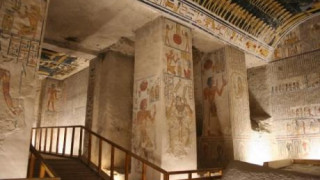 В гробницата на Тутанкамон: Откриха останките на Нефертити?