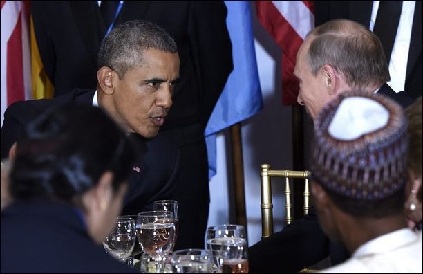 Владимир Путин засрами Барак Обама (Студената война продължава)