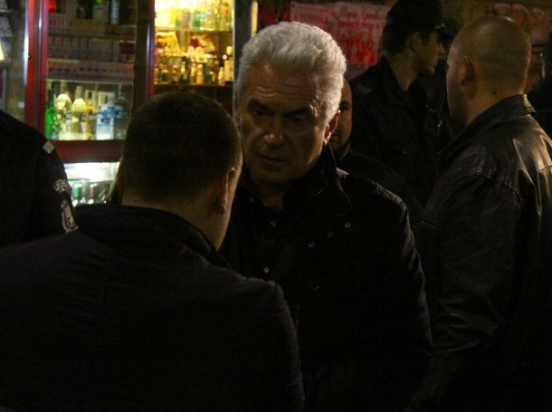 Волен Сидеров нападна пиян семейство, полицай и репортер на бТВ! (Снимки)