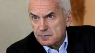 Коланът около Волен Сидеров се затяга