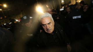 Волен Сидеров нападна Румяна Бъчварова, гардове на НСО я пазят от него