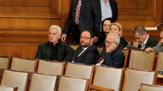 Волен Сидеров и Десислав Чуколов остават без имунитет