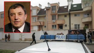 Алексей Петров не е бил в колата по време на атентата?