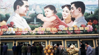 Защо Китай води политика за едно дете в семейството?