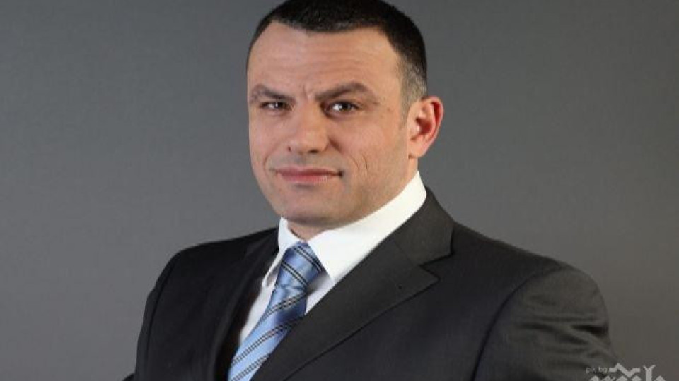 Юксел Кадриев скандализира с поведението си