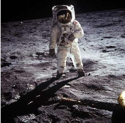 СЕНЗАЦИОННО! Стенли Кубрик: Кацането на Луната е постановка!