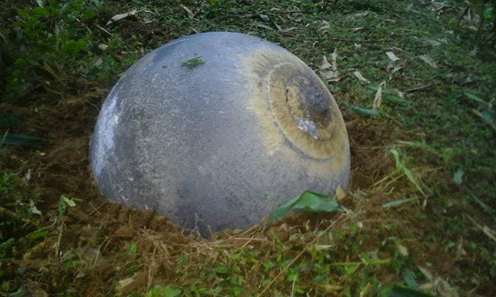 Мистерия във Виетнам: Странни топки падат от небето