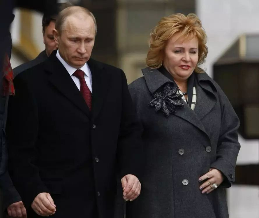 Бившата на Владимир Путин се задоми (Бракът пазен в тайна)