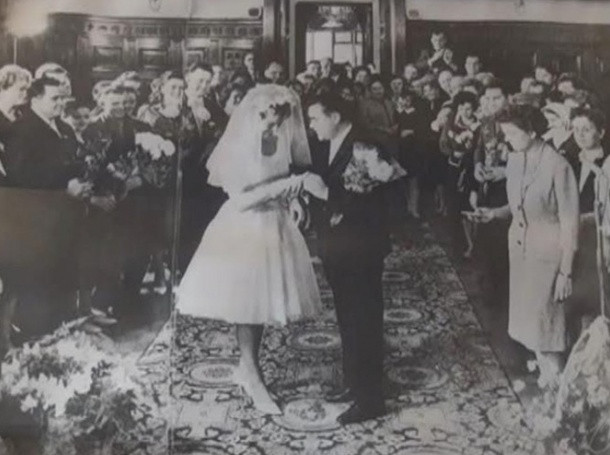 Снимки от сватбата на Ванга взривиха мрежата (ФОТО)