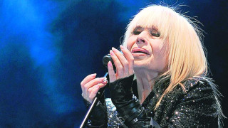 Лили Иванова стана йога на 76 години