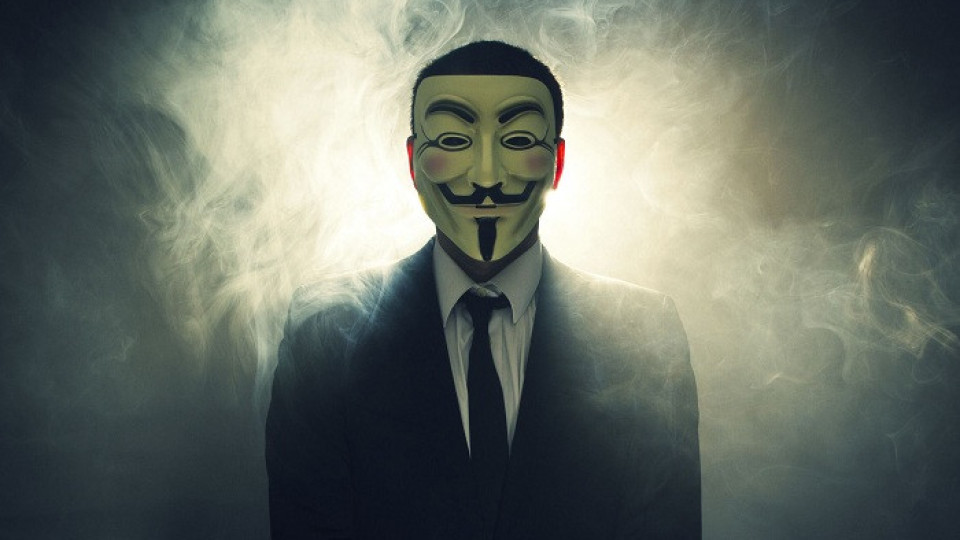 Зад маската на Анонимните (Кой стои зад тях?)