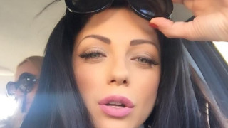 Емануела плаши с вида си (Какво се случва с нея?)