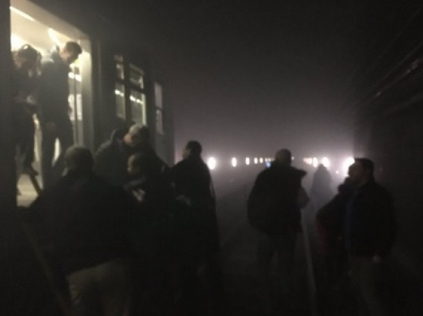 Терорът в Брюксел продължава: Взривове и в метрото (Снимки)