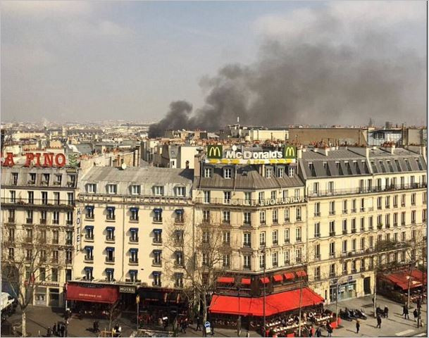 Извънредно! Експлозия в центъра на Париж (Последни новини)