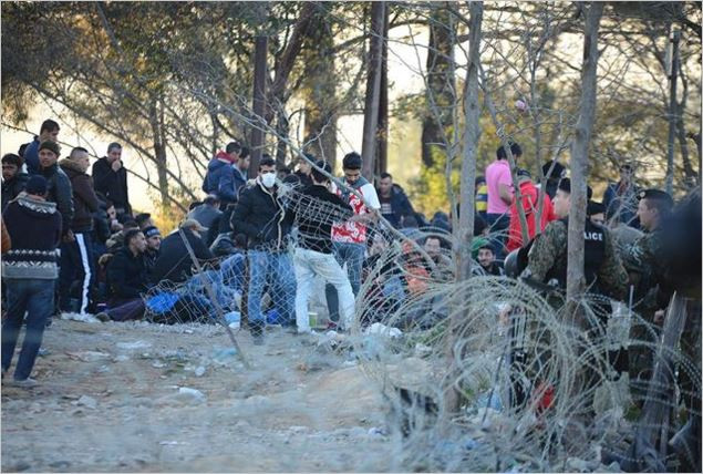 Амнести интернешънъл: Турция връща бежанци в Сирия! (Граничари стрелят по тях)