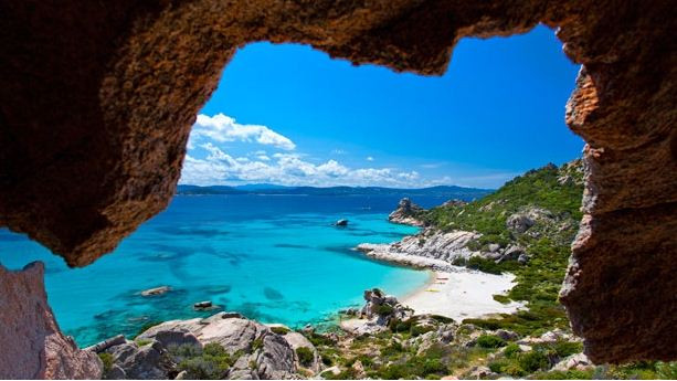 Остров Сардиния – идеалното райско кътче за почивка (Снимки)