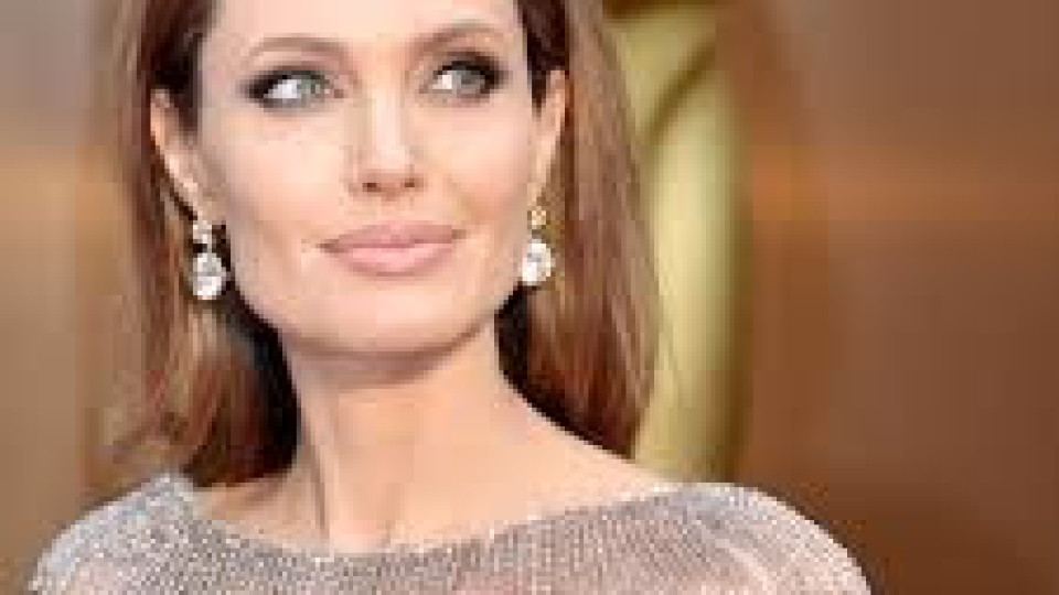 Анджелина Джоли приета в болница по спешност (Подробности за състоянието й)