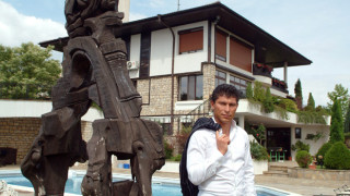 Красимир Балъков с палат за милиони (СНИМКИ)