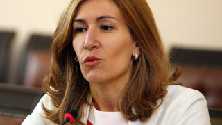 Министър Николина Ангелкова разпали нов скандал