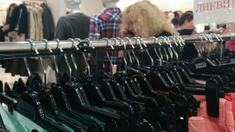 Наталия Симеонова лекува депресия с шопинг от разпродажби (Снимки)