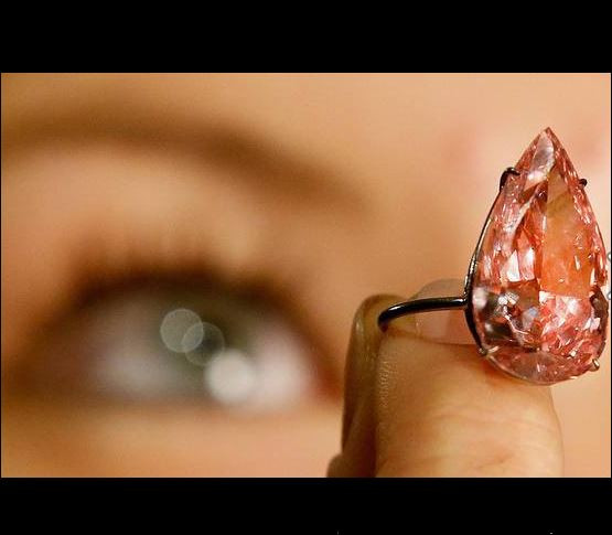 Розов диамант счупи рекорда за най-скъпо бижу