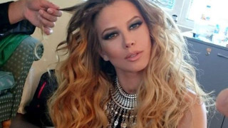 Бременната Емилия втрещи феновете си