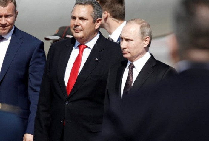 Владимир Путин посрещнат като цар в Атина