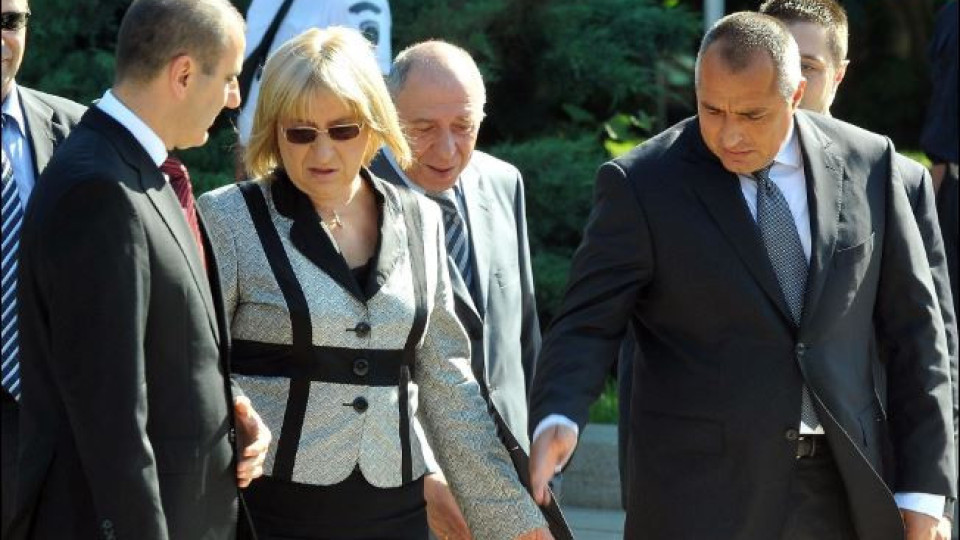 Цецка Цачева в топ 5 на листата за президент