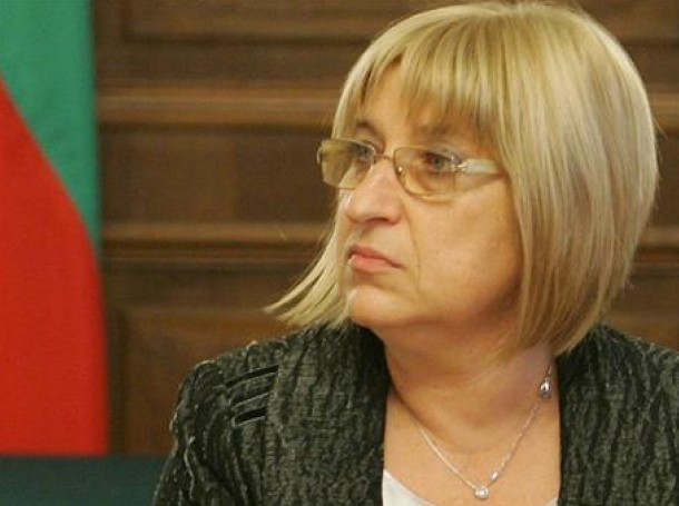 Цецка Цачева ще е кандидатът на ГЕРБ за президент?