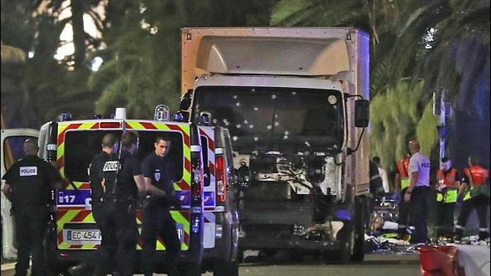 Българка разказва за трагедията в Ница от първо лице: Камионът газеше наред!