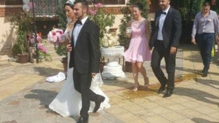 Вижте куриозните кадри от сватбата на Джена