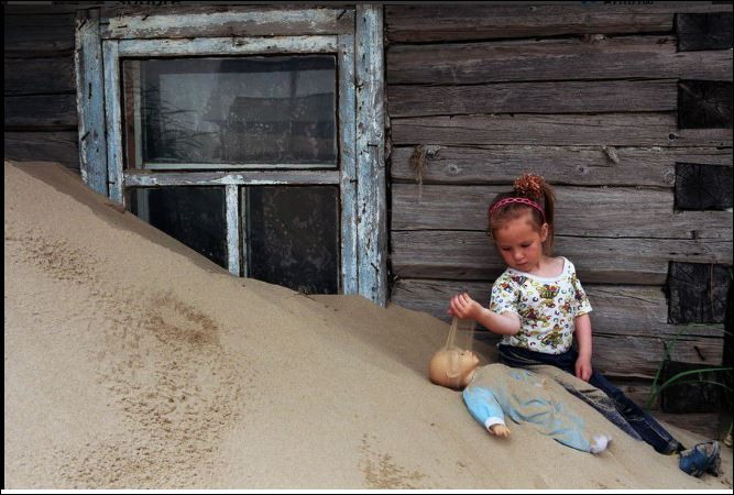 Феномен: Село в Русия се погребва живо всяка нощ (Причината ще ви шашне)