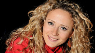 Пълен обрат: Виж кое е новото гадже на Деси Добрева! (певицата най-сетне скъса със самотата)