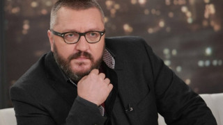 Мартин Карбовски се завръща на бял кон