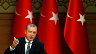 Ердоган гневен: Спряхме мигрантите, а ЕС не ни плати и цент!