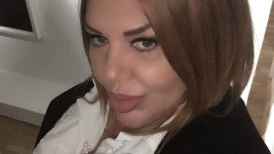 Ваня Червенкова блести със стил на концерта на Браян Адамс! Избра модел на Евгения Борисова