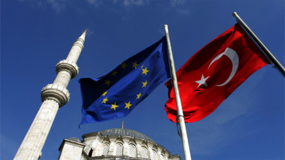 Австрия настръхна срещу Ердоган: Турция няма да изнудва ЕС!