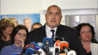 Защо Бойко Борисов подаде оставка: Загуба от БСП или умишлен ход?