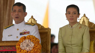 Тайланд с нов владетел: Кралят е мъртъв! Да живее кралят!