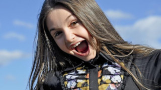 Крисия удари всички в земята