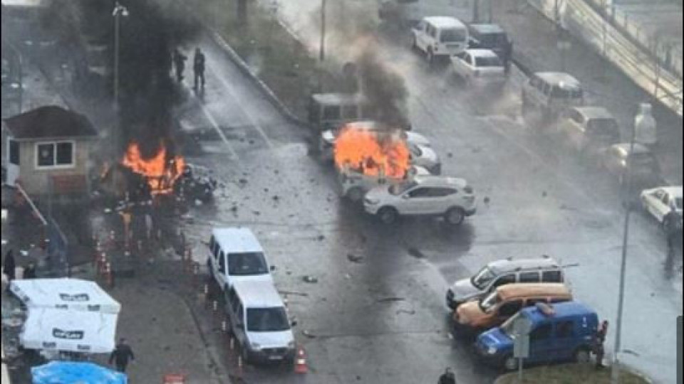 Нов атентат в Измир, Турция затваря границите ?