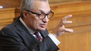 Лъсна поредната скандална далавера на Иван Костов