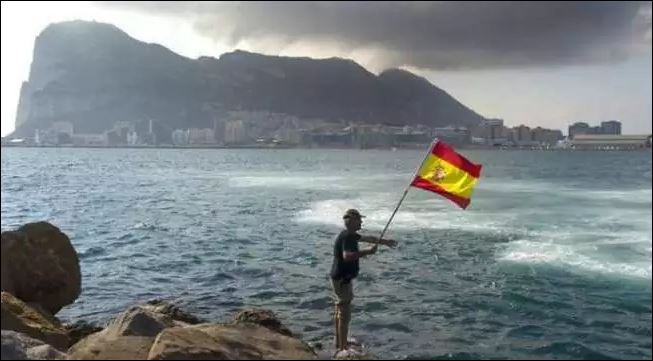 Испания омекна пред Шотландия заради Гибралтар