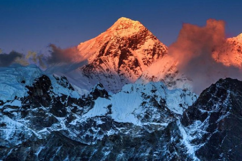 Загадката Еверест: 10 неща, които трябва да знаете за него