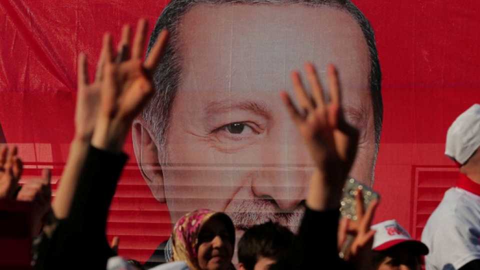 "Шпигел": Ердоган унищожи демократичната Турция на Ататюрк