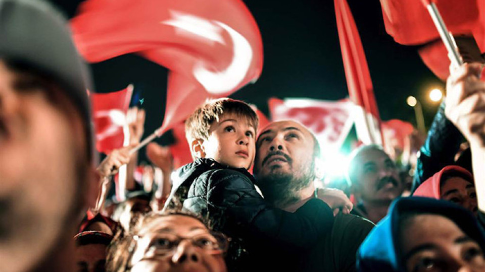Властите в Турция отхвърлиха касирането на изборите: Вотът е законен!