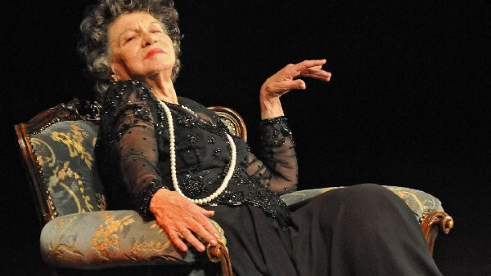 Истината за Стоянка Мутафова и Гинес: Не са я прецакали за пари, победи я 101-годишна актриса!