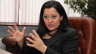 Лиляна Павлова разкри цялата истина за най-скъпата й чанта